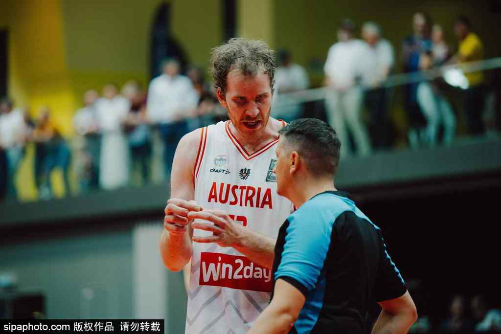 大比分获胜首场状态出色，老鹰观众沸腾！，东契奇重返赛场引发球迷热议-九游体育